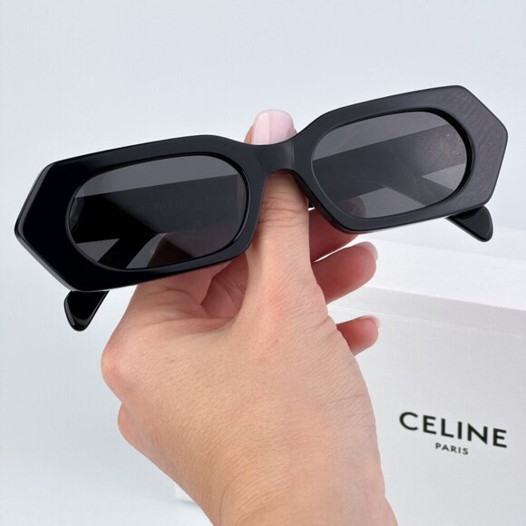Celine CL40243I 01A BRAND NEW Sunglasses Shiny Black Smoke Rectangle Unisex - Picture 1 of 10